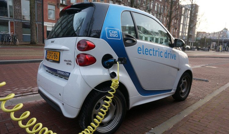 Smart elektromos autó